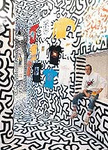 popshop.jpg copyright Keith Haring Foundation(22635 bytes)